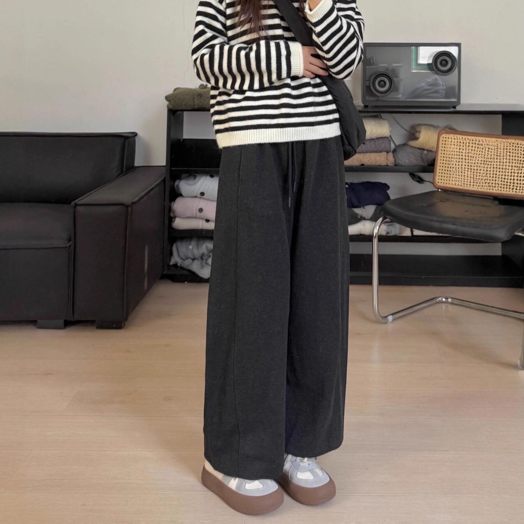Women s Plus Size Velvet-Lined Knit Wool Blend Casual Straight Pants – Autumn/Winter Loose Fit XL
Women s Plus Size Velvet-Lined Knit Wool Blend Casual Straight Pants – Autumn/Winter Loose Fit XL
