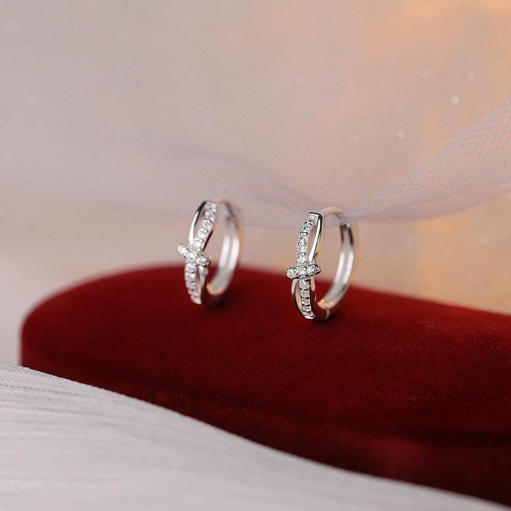 Серьги S999 из чистого серебра с витыми стразами, женские, легкие, роскошные, несовершеннолетние, изысканные, изящные, подходящие друг другу, регулируемые, с клипсой для ушей
Серьги S999 из чистого серебра с витыми стразами, женские, легкие, роскошные, несовершеннолетние, изысканные, изящные, подходящие друг другу, регулируемые, с клипсой для ушей