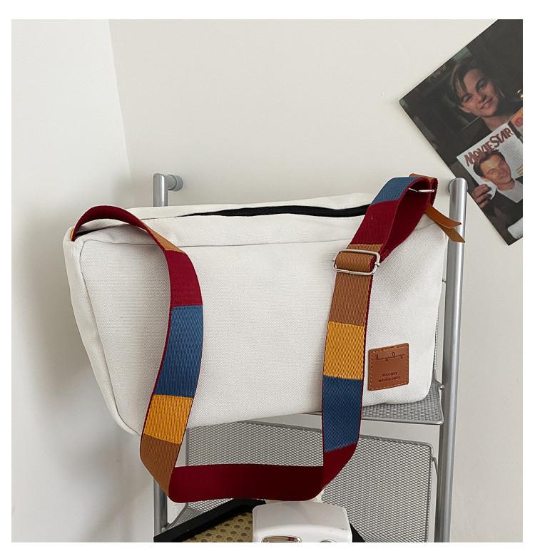 Stylish Black And White Casual Canvas Shoulder Bag For Women With Large Capacity And Minimalist Design білий
Stylish Black And White Casual Canvas Shoulder Bag For Women With Large Capacity And Minimalist Design білий