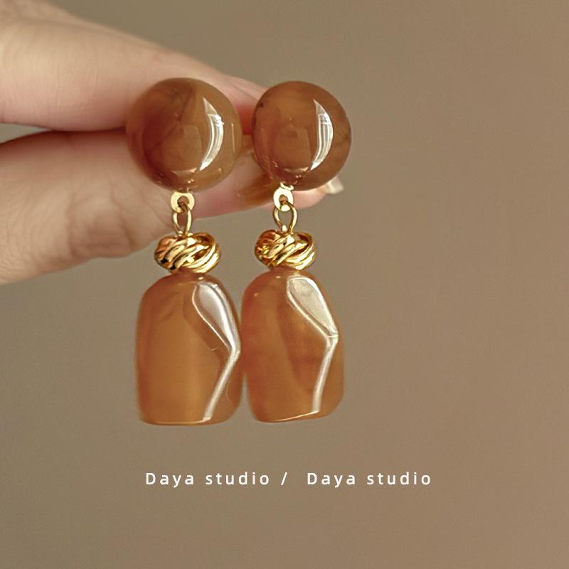 Creamy Almond Vintage Acrylic Long Earrings - Luxurious High-End Small-Scale Design Stud Earrings абрикосовий
Creamy Almond Vintage Acrylic Long Earrings - Luxurious High-End Small-Scale Design Stud Earrings абрикосовий