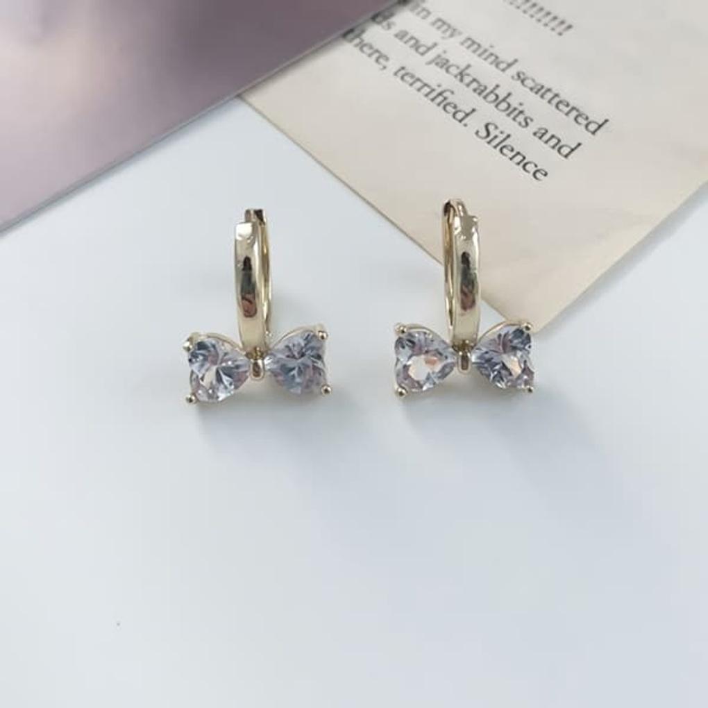 Women s Ribbon Cubic One-Touch Gold Ring Earrings
Women s Ribbon Cubic One-Touch Gold Ring Earrings