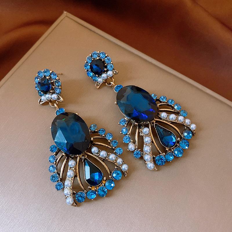 Серьги-гвоздики Серебряная игла с бриллиантами, ретро, легкая роскошь, высококлассные, нишевые, ретро-серьги для женщин
Серьги-гвоздики Серебряная игла с бриллиантами, ретро, легкая роскошь, высококлассные, нишевые, ретро-серьги для женщин