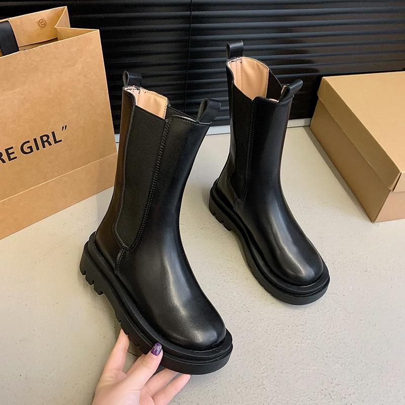 Женские ботинки Мартин осень 2025 новые ботинки средней высоты в британском стиле на толстой подошве короткие ботинки Чешир модные дымчатые ботинки 40
Женские ботинки Мартин осень 2025 новые ботинки средней высоты в британском стиле на толстой подошве короткие ботинки Чешир модные дымчатые ботинки 40