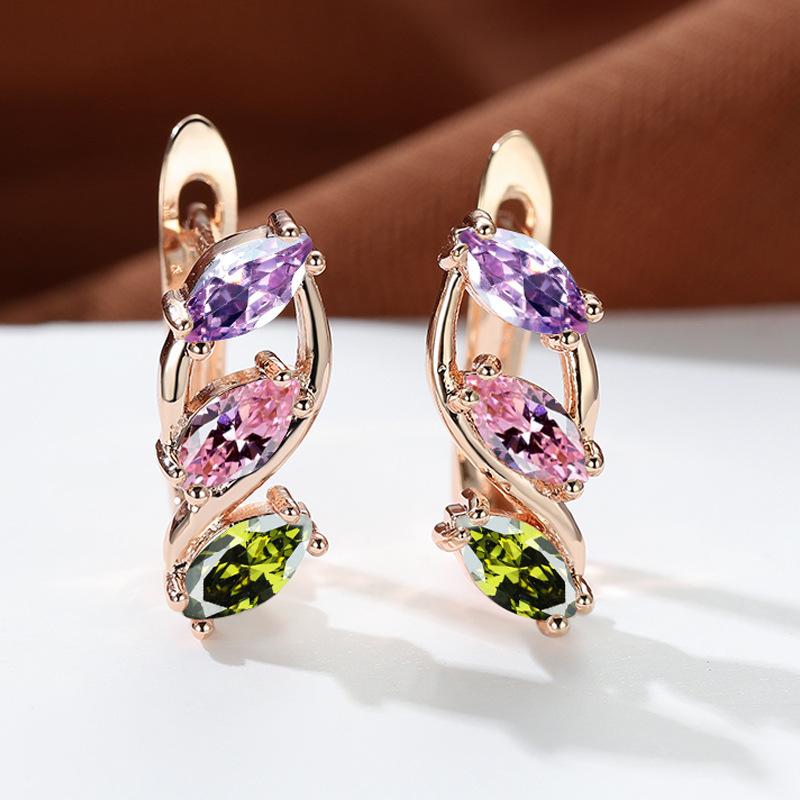 Deluxe three-color crystal zircon copper plated champagne gold ear buckle holiday gift earrings for women
Deluxe three-color crystal zircon copper plated champagne gold ear buckle holiday gift earrings for women