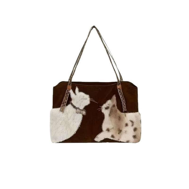Chic Brown Faux Fur Tote Bag Retro Large Capacity Shoulder Bag Cute Cat Pattern Patch Design Handbag Stylish Casual Shopping Bag
Chic Brown Faux Fur Tote Bag Retro Large Capacity Shoulder Bag Cute Cat Pattern Patch Design Handbag Stylish Casual Shopping Bag