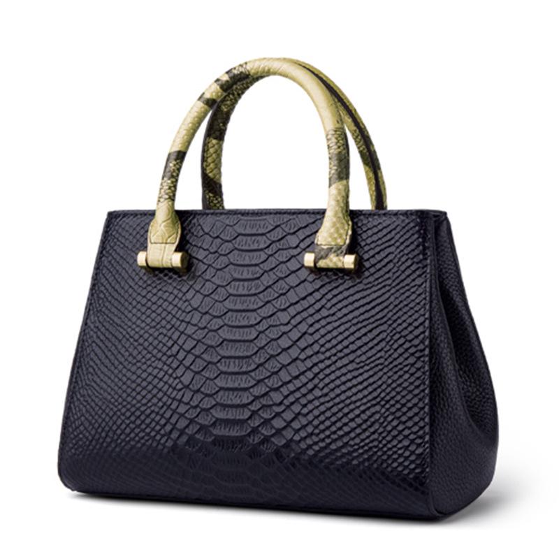 2025 High-End Ladies Handbag: Genuine Cowhide Leather with Crocodile Pattern, Stylish Cross-Border Design
2025 High-End Ladies Handbag: Genuine Cowhide Leather with Crocodile Pattern, Stylish Cross-Border Design