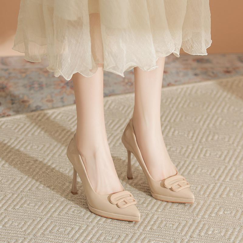 Patent leather square buckle high heels women s waterproof table is not tired feet thin heels single shoes women s comfortablersatile 34
Patent leather square buckle high heels women s waterproof table is not tired feet thin heels single shoes women s comfortablersatile 34