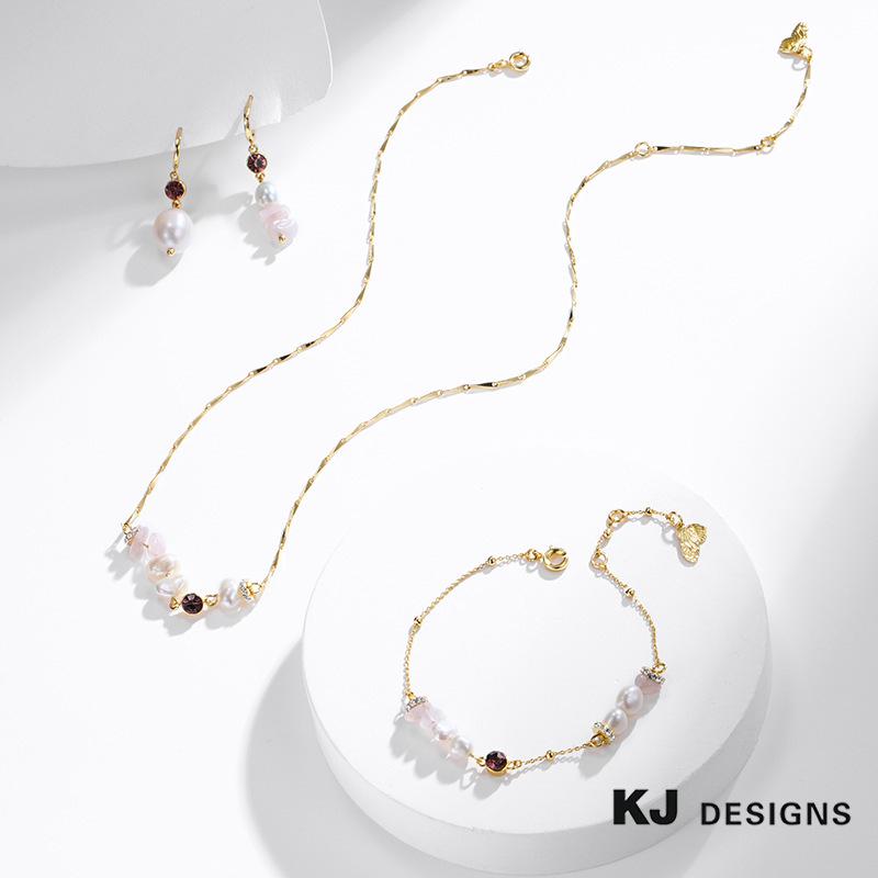 Kenjie Korean Style Gold-Plated Zircon & Freshwater Pearl Necklace Set 
Kenjie Korean Style Gold-Plated Zircon & Freshwater Pearl Necklace Set