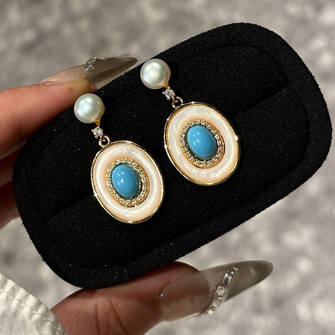 Double-layer Turquoise Gypsy Natural Freshwater Pearl Necklace Women s Medieval Light Luxury Niche High-end Design Collarbone Chain 2026
Double-layer Turquoise Gypsy Natural Freshwater Pearl Necklace Women s Medieval Light Luxury Niche High-end Design Collarbone Chain 2026