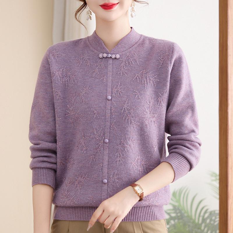 Stylish Fleece-Lined Knitwear for Middle-Aged Women 40-60, Thickened Ancient Style Clothing. 4XL (for 130-140 jin)
Stylish Fleece-Lined Knitwear for Middle-Aged Women 40-60, Thickened Ancient Style Clothing. 4XL (for 130-140 jin)