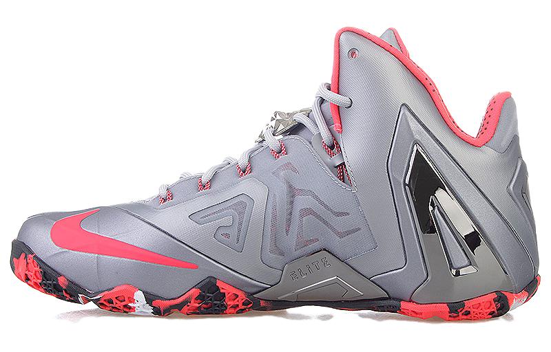 Nike LeBron 11 Elite Team 642846-001 45.5
Nike LeBron 11 Elite Team 642846-001 45.5