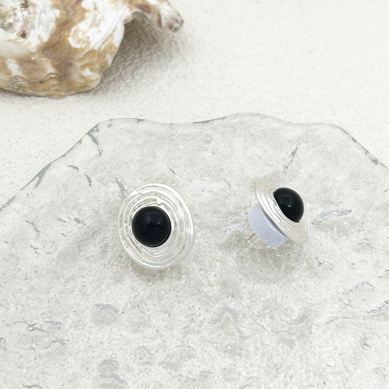 Design Retro Temperament Geometric Oval Shape Stud Earrings светло-серый
Design Retro Temperament Geometric Oval Shape Stud Earrings светло-серый