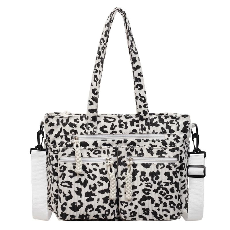 New Large Capacity Leopard Print Shoulder Bag Women Autumn Winter Corduroy Retro Crossbody Bag Texture Versatile Commuting Bag белый
New Large Capacity Leopard Print Shoulder Bag Women Autumn Winter Corduroy Retro Crossbody Bag Texture Versatile Commuting Bag белый