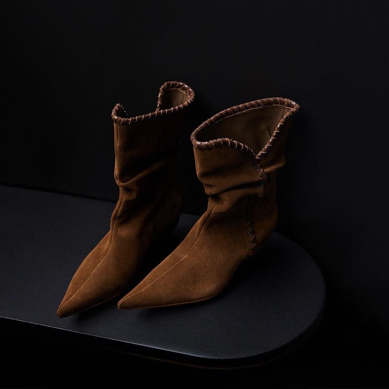 Сложные модные древние ботинки на меху женские 2025 осень новые женские универсальные и тонкие короткие ботинки с острым носком средней длины модные ботинки 39 коричневый
Сложные модные древние ботинки на меху женские 2025 осень новые женские универсальные и тонкие короткие ботинки с острым носком средней длины модные ботинки 39 коричневый