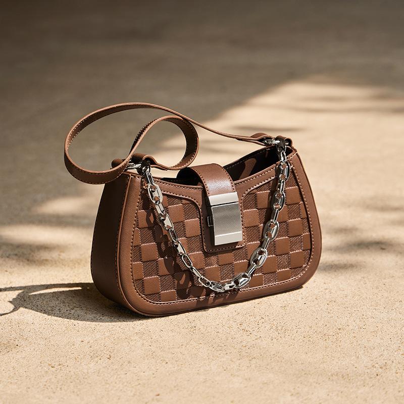 Сумка Qiao Lady Женская 2025 Новая Высококлассная Сумка-багет Подмышечная сумка Осень Зима Цепочка Сумка через плечо Натуральная кожа Женская сумка Трендовая Long23.5CM、Wide6.5CM、 коричневый
Сумка Qiao Lady Женская 2025 Новая Высококлассная Сумка-багет Подмышечная сумка Осень Зима Цепочка Сумка через плечо Натуральная кожа Женская сумка Трендовая Long23.5CM、Wide6.5CM、 коричневый