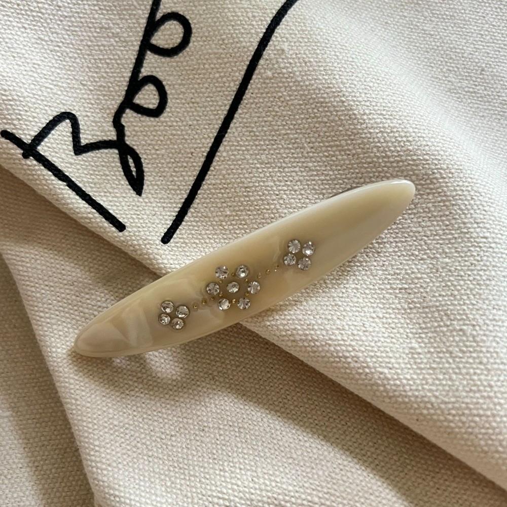 Vintage Y2K Spring Clip Retro Rhinestone Side Bangs Clip Fashion Acetate Hair Clip Party Use
Vintage Y2K Spring Clip Retro Rhinestone Side Bangs Clip Fashion Acetate Hair Clip Party Use