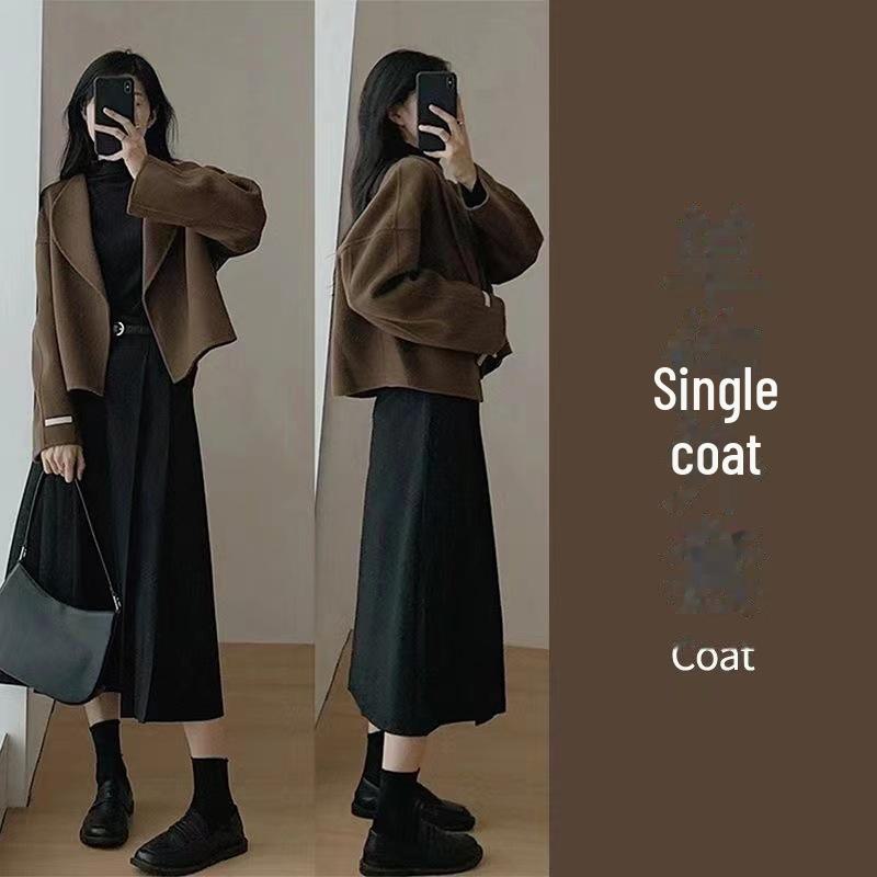 Женский костюм осень 2024 года из короткого пальто с длинными рукавами во французском стиле и узкой юбки миди S
Женский костюм осень 2024 года из короткого пальто с длинными рукавами во французском стиле и узкой юбки миди S