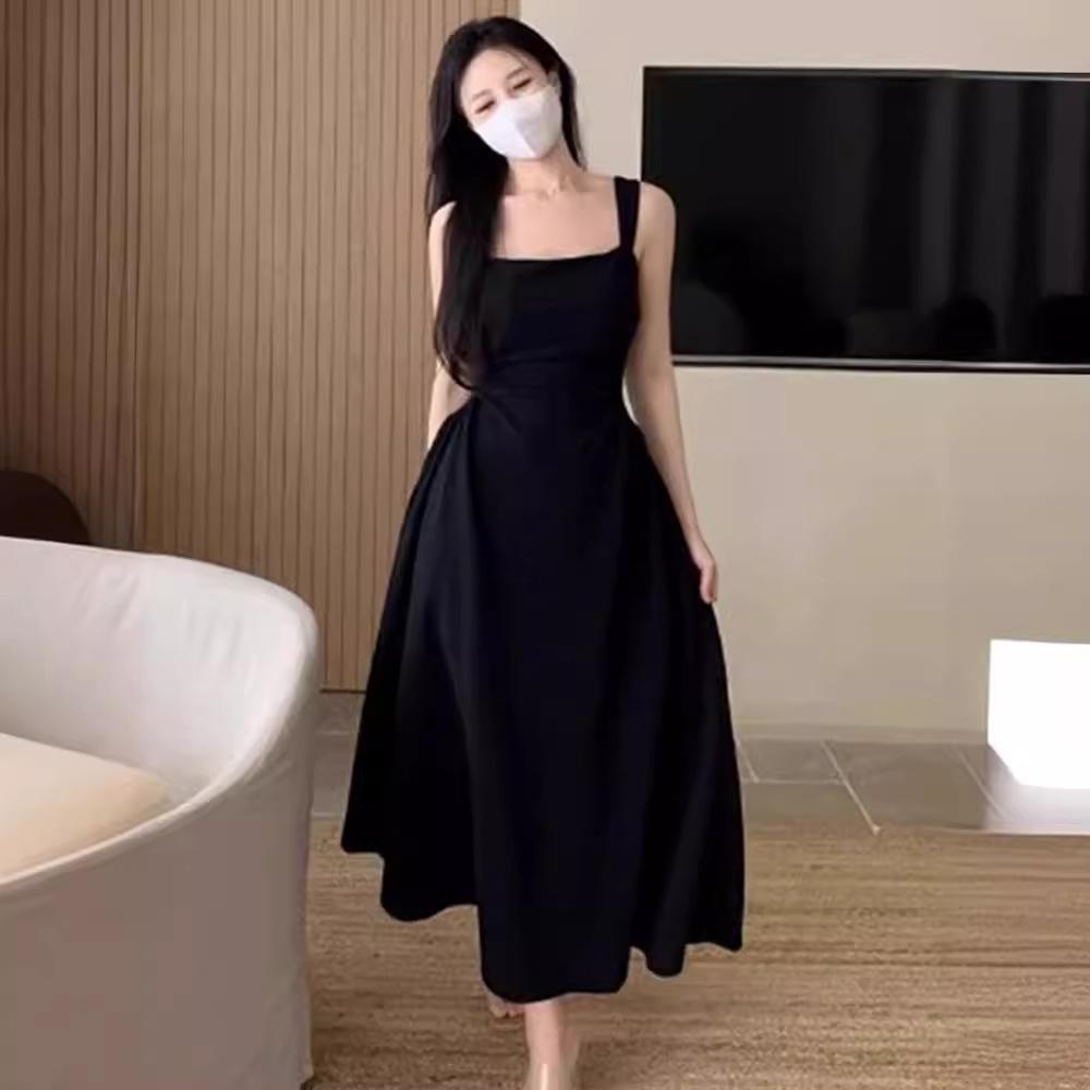 Women s Black & White Pleated A-Line Suspender Dress - French Style, Plus Size, Slimming Waist, Perfect for Spring & Autumn. XXXL (recommended for 155-170 jin)
Women s Black & White Pleated A-Line Suspender Dress - French Style, Plus Size, Slimming Waist, Perfect for Spring & Autumn. XXXL (recommended for 155-170 jin)