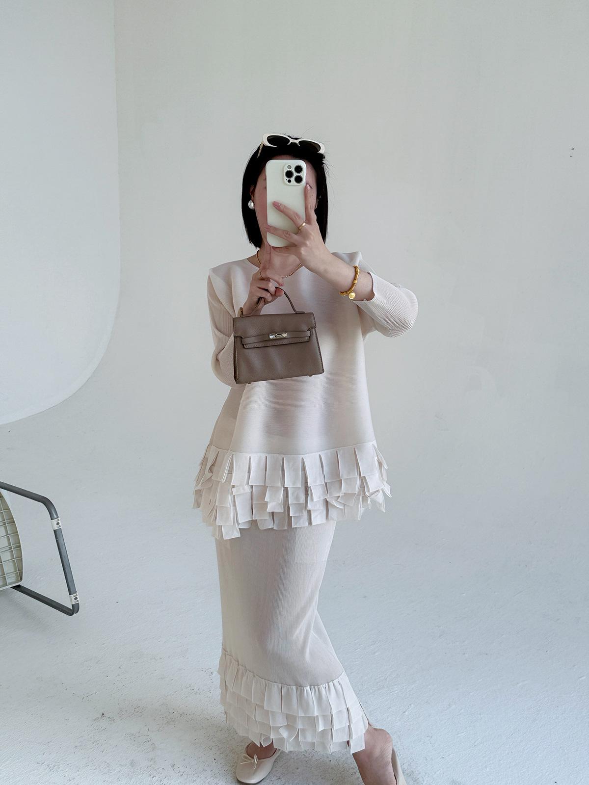 Miyake 2026 Fashionable Slimming Top & Tassel Skirt Set Top Only off білий колір
Miyake 2026 Fashionable Slimming Top & Tassel Skirt Set Top Only off білий колір