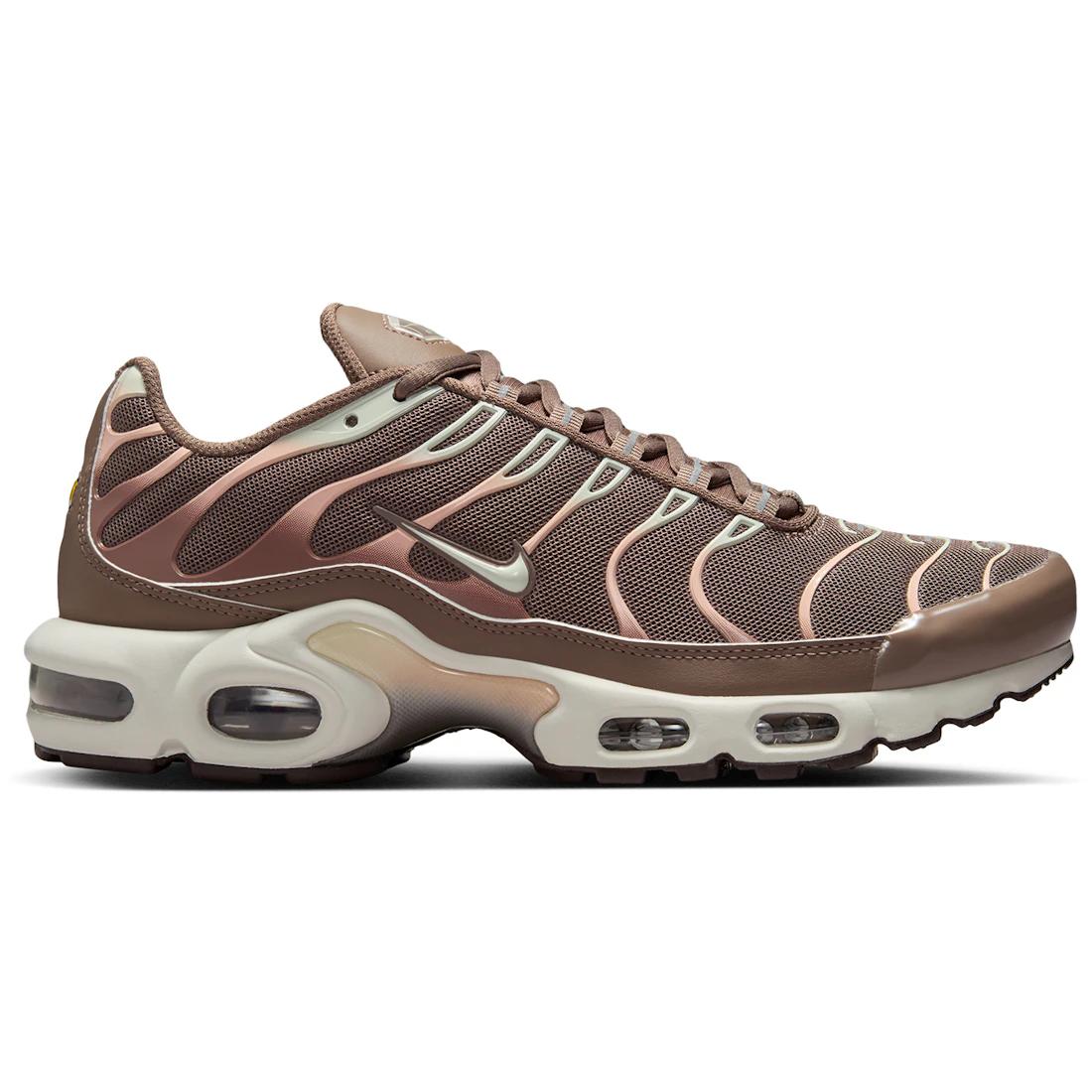 Sneaker Nike Air Max Plus Mink Brown Baroque Brown Sail Metallic Silver (Women s)(DZ3671-200) 36.5
Sneaker Nike Air Max Plus Mink Brown Baroque Brown Sail Metallic Silver (Women s)(DZ3671-200) 36.5