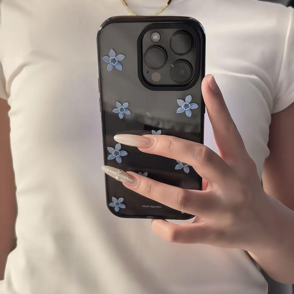 Blue Floral Black Frame for 17 Promax Acrylic, High-End 16, 15Pro, Niche 14/13 Popular Styles Apple 16 Plus
Blue Floral Black Frame for 17 Promax Acrylic, High-End 16, 15Pro, Niche 14/13 Popular Styles Apple 16 Plus