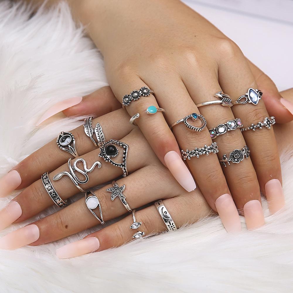 Opal Black Gemstone Starfish & Snake Ring Set - 18-Piece Punk Fashion Collection 
Opal Black Gemstone Starfish & Snake Ring Set - 18-Piece Punk Fashion Collection