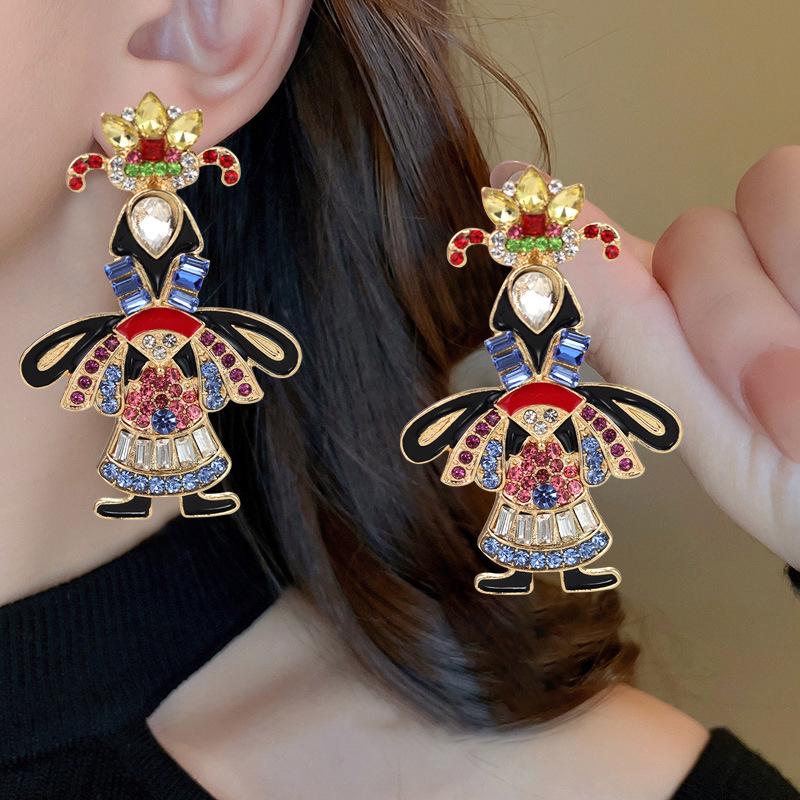 Vintage Pearl Tassel Drop Earrings with Rhinestone Inlay - Western Princess Court Style
Vintage Pearl Tassel Drop Earrings with Rhinestone Inlay - Western Princess Court Style