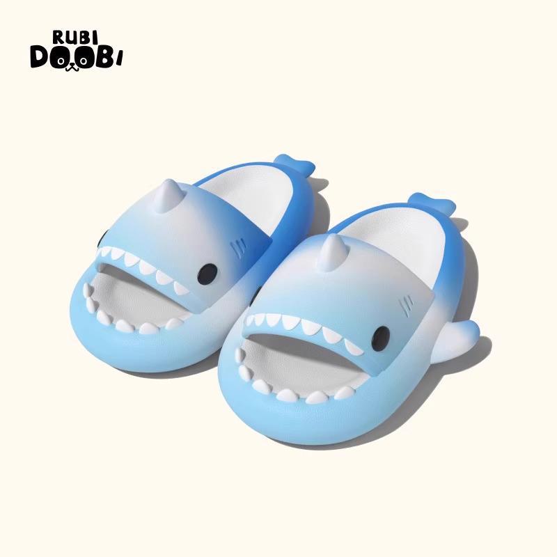 Дитячі нековзні тапочки Shark для кімнатної ванни - милі літні сандалі для хлопчиків і дівчаток Inner length 17cm
Дитячі нековзні тапочки Shark для кімнатної ванни - милі літні сандалі для хлопчиків і дівчаток Inner length 17cm