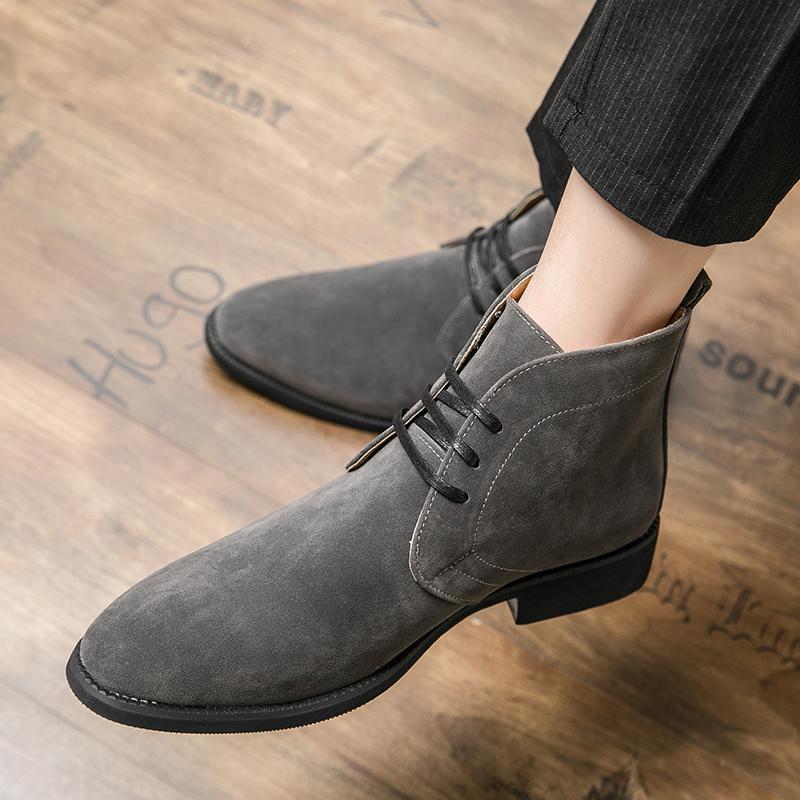 Autumn and winter 2025 business large size casual leather shoes men s middle help new British style compound leather shoes 38
Autumn and winter 2025 business large size casual leather shoes men s middle help new British style compound leather shoes 38