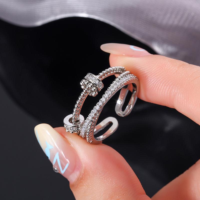 925 Silver Plated Classic Zircon Rings For Women Rotate Wrap Intersection Double-Layer Engagement Wedding Party Jewelry Gift
925 Silver Plated Classic Zircon Rings For Women Rotate Wrap Intersection Double-Layer Engagement Wedding Party Jewelry Gift