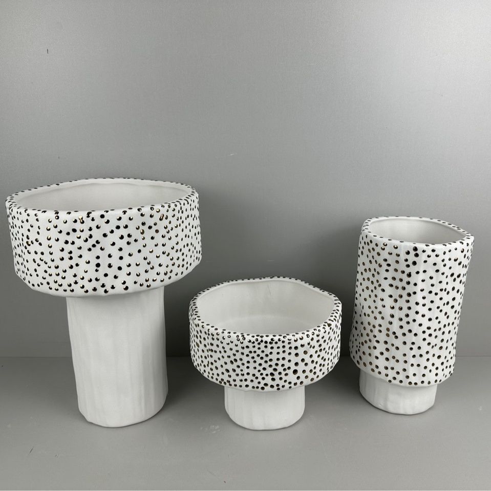 White Ceramic Vase Irregular Wave Point Tall Flower Pot Flower Vase Floral Arrangement Accessories Home Decoration Accessories
White Ceramic Vase Irregular Wave Point Tall Flower Pot Flower Vase Floral Arrangement Accessories Home Decoration Accessories