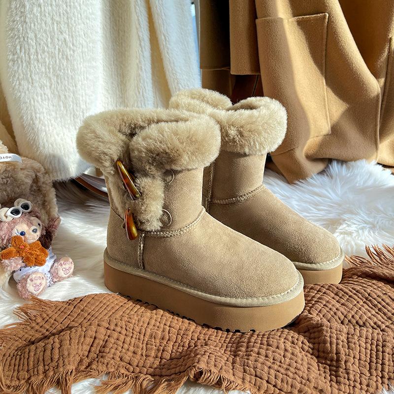 Wool version~ fur integrated thick-soled snow boots women s 2025 winter new horn buckle piled thickened Northeast cotton shoes 40
Wool version~ fur integrated thick-soled snow boots women s 2025 winter new horn buckle piled thickened Northeast cotton shoes 40