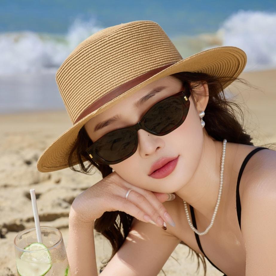 Соломенная шляпа женская летняя пляжная шляпа с защитой от ультрафиолета, широкополая шляпа с плоским верхом, соломенная плетеная шляпа с защитой от солнца one size хаки
Соломенная шляпа женская летняя пляжная шляпа с защитой от ультрафиолета, широкополая шляпа с плоским верхом, соломенная плетеная шляпа с защитой от солнца one size хаки