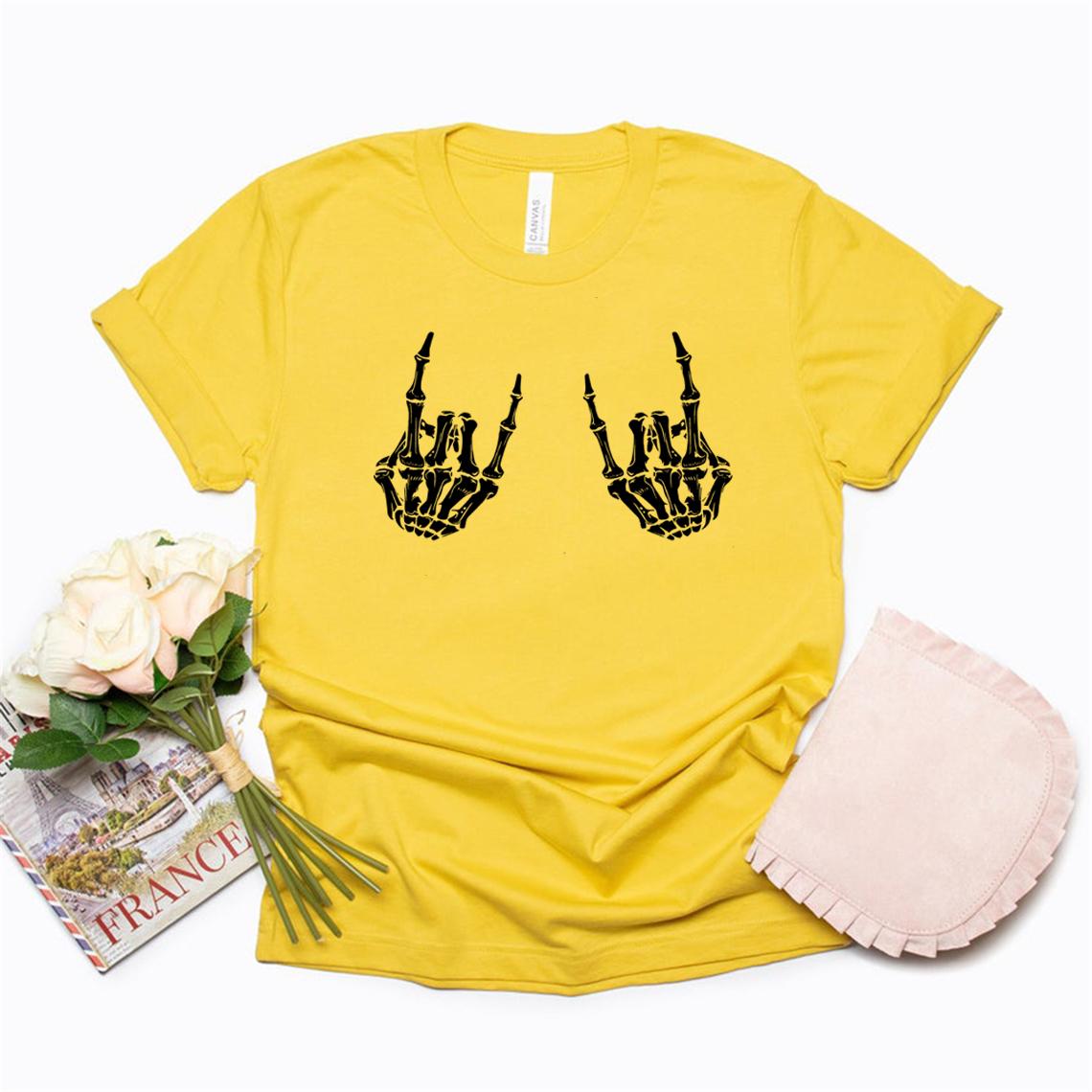 2026 Rock on Skeleton Hands T Shirt Skeleton Metal Fingers Shirt Funny Halloween Tee Women Graphic Tees Gothic Tshirt Tshirts 4XL
2026 Rock on Skeleton Hands T Shirt Skeleton Metal Fingers Shirt Funny Halloween Tee Women Graphic Tees Gothic Tshirt Tshirts 4XL