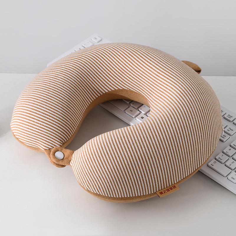 Travel aircraft pillow Double-sided velvet simple stripe slow rebound U-shaped neck pillow кавовий
Travel aircraft pillow Double-sided velvet simple stripe slow rebound U-shaped neck pillow кавовий