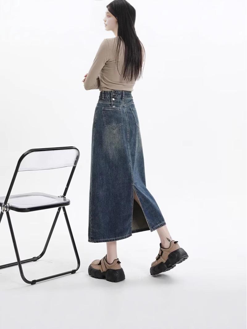 2024 Autumn A-Line Slit Denim Midi Skirt for Women - Small Size, Slimming Bodycon Design XS
2024 Autumn A-Line Slit Denim Midi Skirt for Women - Small Size, Slimming Bodycon Design XS