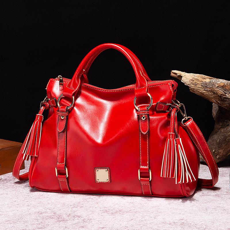 Luxury Handbag Brand Vintage Shoulder Bag High-quality Pu Tote Bag Tassel Pendant Stylish Crossbody Bag High-end Work Briefcases червоний
Luxury Handbag Brand Vintage Shoulder Bag High-quality Pu Tote Bag Tassel Pendant Stylish Crossbody Bag High-end Work Briefcases червоний