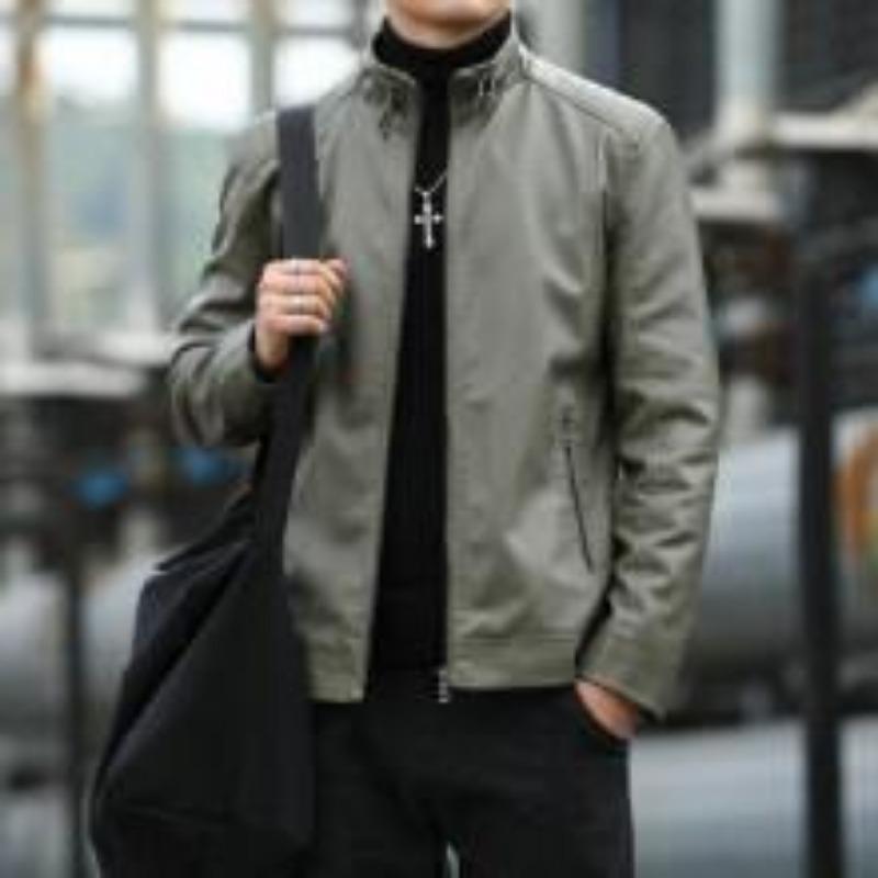 Мужская кожаная куртка весна-осень, новая мотоциклетная куртка с воротником-стойкой, мужская модная короткая кожаная куртка плюс бархатная кожаная куртка 4XL
Мужская кожаная куртка весна-осень, новая мотоциклетная куртка с воротником-стойкой, мужская модная короткая кожаная куртка плюс бархатная кожаная куртка 4XL