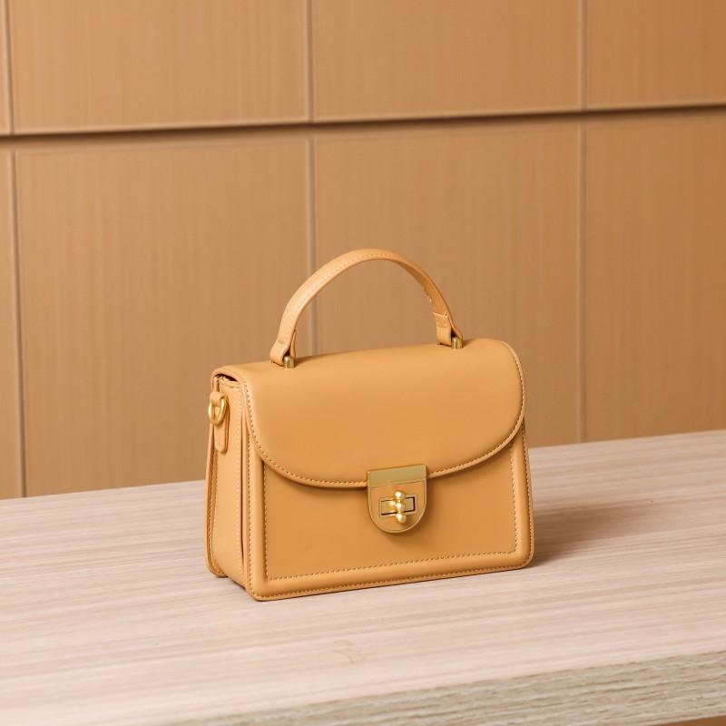 Tofu Bag Fashionable Handbag 2025 Popular Small Square High-grade All-matching Shoulder
Tofu Bag Fashionable Handbag 2025 Popular Small Square High-grade All-matching Shoulder