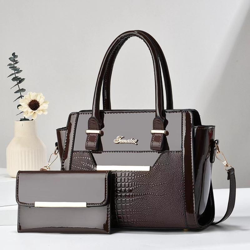 Mother-in-law bag crocodile pattern bright leather two-piece set women s crossbody bag Korean version handbag shoulder bag handbag length 27 width 13 height 21 темно-коричневого кольору
Mother-in-law bag crocodile pattern bright leather two-piece set women s crossbody bag Korean version handbag shoulder bag handbag length 27 width 13 height 21 темно-коричневого кольору