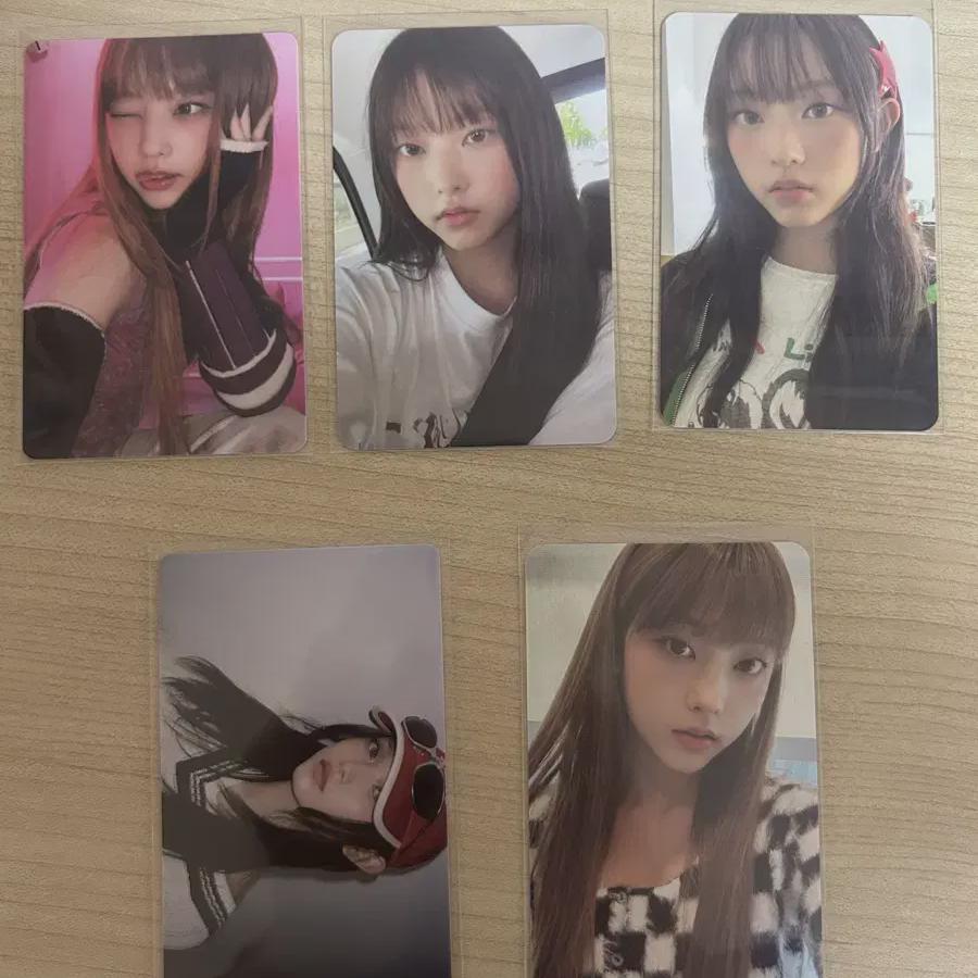 (including Weverse Benefits) Newjeans Harlem Poca Batch
(including Weverse Benefits) Newjeans Harlem Poca Batch