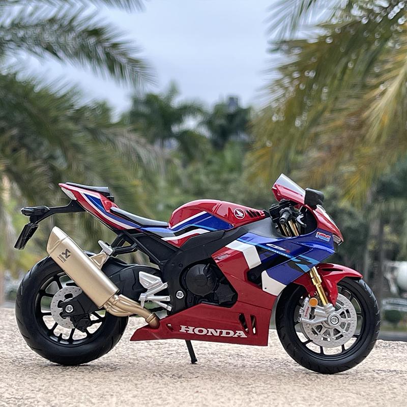 Модель автомобіля 1:12 HONDA CBR 1000RR-R Fire Blade Racing Мотоцикл Модель Diecast Alloy Metal Street Model Motorcycle Simulator Дитячий подарунок 
Модель автомобіля 1:12 HONDA CBR 1000RR-R Fire Blade Racing Мотоцикл Модель Diecast Alloy Metal Street Model Motorcycle Simulator Дитячий подарунок