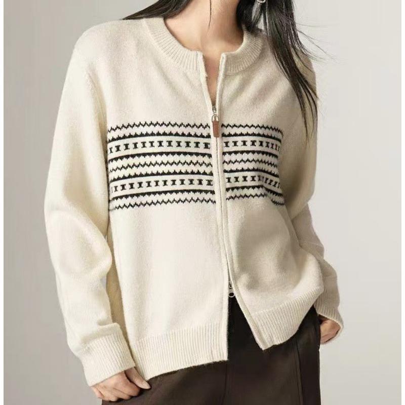 Осень новый дизайн кардиган вязаный на двойной молнии женский топ ретро жаккардовый с круглым вырезом кардиган свитер женский one size fits all
Осень новый дизайн кардиган вязаный на двойной молнии женский топ ретро жаккардовый с круглым вырезом кардиган свитер женский one size fits all