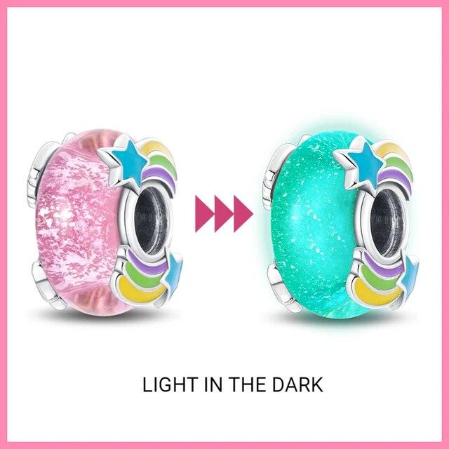 Потрясающие светящиеся подвески в форме звезды, Луны и Солнца, стерлингового серебра 925 пробы, розовые подвески в форме сердца любви, подходят для нового оригинального браслета белый
Потрясающие светящиеся подвески в форме звезды, Луны и Солнца, стерлингового серебра 925 пробы, розовые подвески в форме сердца любви, подходят для нового оригинального браслета белый