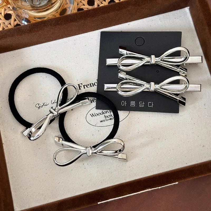 Sweet Cool Metal Bow Hairpin Headband for Womans Girls Temperament Hair Clips Fashion Barrettes Rubber Band Hair Accessories NEW
Sweet Cool Metal Bow Hairpin Headband for Womans Girls Temperament Hair Clips Fashion Barrettes Rubber Band Hair Accessories NEW
