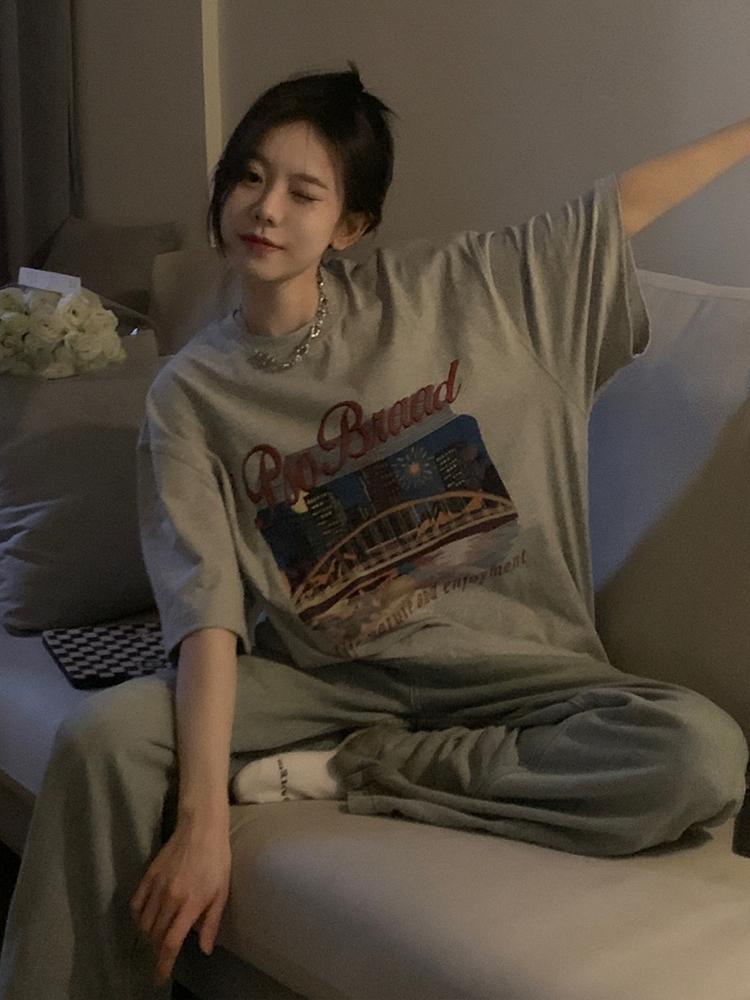 Американская винтажная модная футболка женская оверсайз, летняя одежда с ночным видом и короткими рукавами, свободный верх с короткими рукавами L серый
Американская винтажная модная футболка женская оверсайз, летняя одежда с ночным видом и короткими рукавами, свободный верх с короткими рукавами L серый