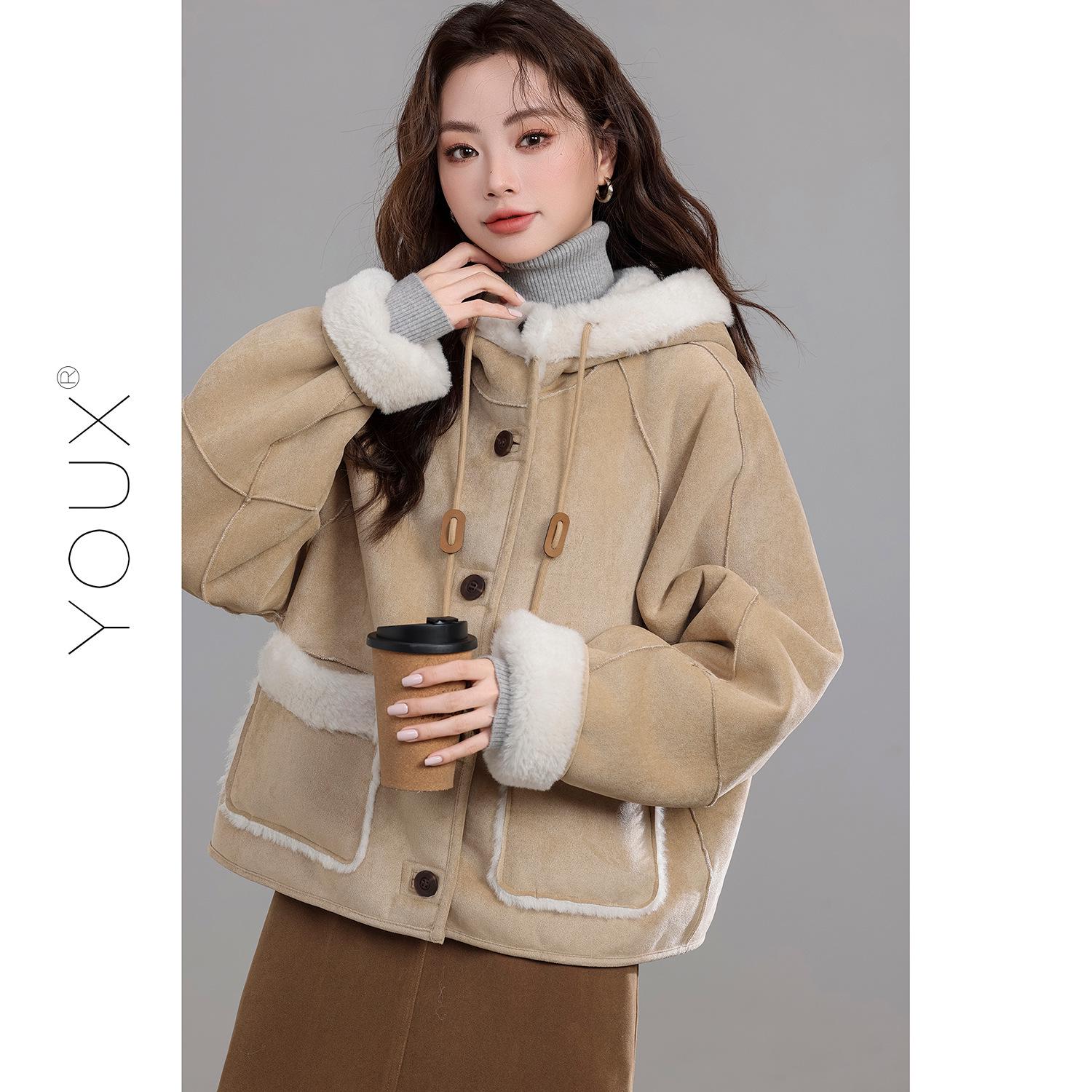 Yuxiang 2025 Winter Women’s Hooded Coat - Leather & Fur Fusion, Cat-Inspired Design Small
Yuxiang 2025 Winter Women’s Hooded Coat - Leather & Fur Fusion, Cat-Inspired Design Small
