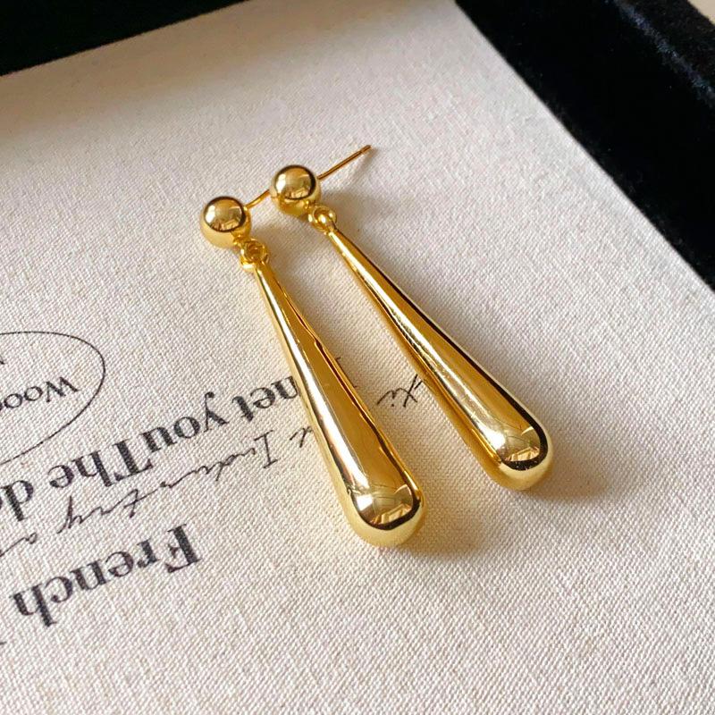 Серебряная Игла Европейские и Американские Простые Серьги-Капли Продвинутое Чувство Металлические Серьги в Стиле Хип-Хопа Личность Темперамент Серьги в Холодном Стиле Женские
Серебряная Игла Европейские и Американские Простые Серьги-Капли Продвинутое Чувство Металлические Серьги в Стиле Хип-Хопа Личность Темперамент Серьги в Холодном Стиле Женские