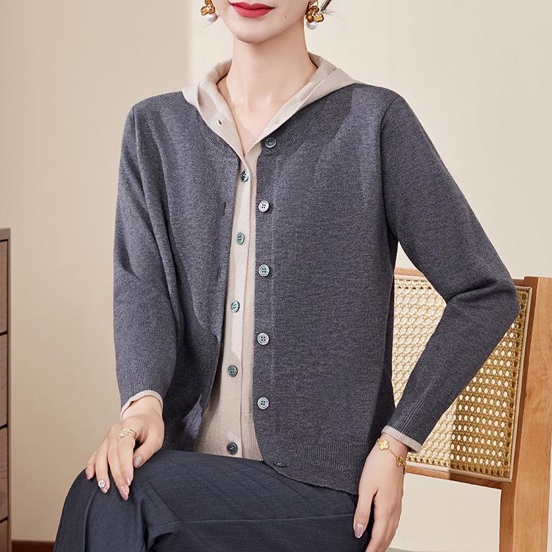 Stylish Spring Faux Two-Piece Knit Sweater for Middle-Aged Women 2XL (120-140 jin)
Stylish Spring Faux Two-Piece Knit Sweater for Middle-Aged Women 2XL (120-140 jin)