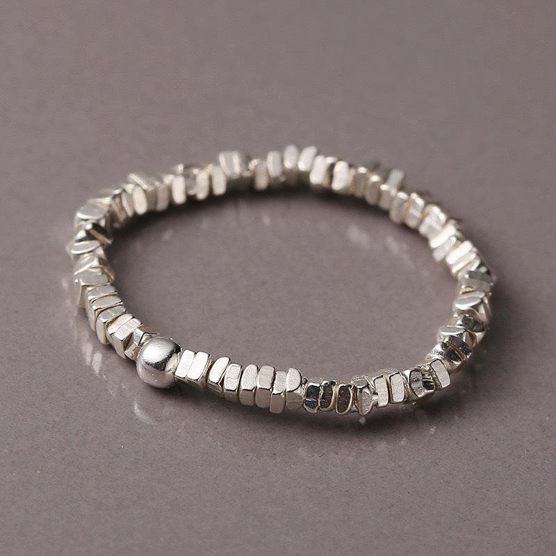 Кольцо из стерлингового серебра 925 пробы с жемчугом и поломанным серебром для женщин, стильный дизайн, индивидуальность, чувство дизайна, закрытый палец
Кольцо из стерлингового серебра 925 пробы с жемчугом и поломанным серебром для женщин, стильный дизайн, индивидуальность, чувство дизайна, закрытый палец